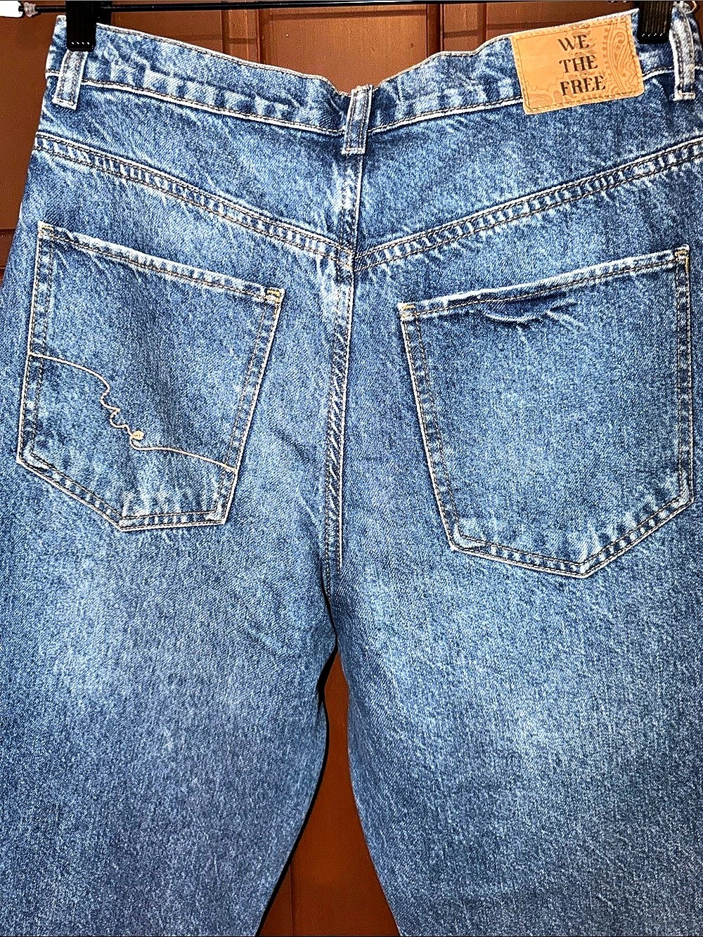 We The Free Straight Leg Blue Jeans Waist 27 Like New - Picture 4 of 4